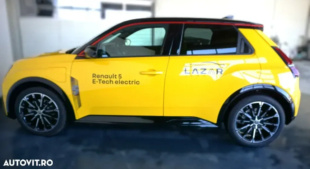 Renault 5 E-Tech 52 kWh Iconic Cinq — imagine 3