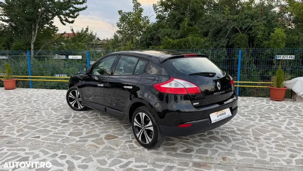 Renault Mégane ENERGY dCi 110 Start & Stop Bose Edition — imagine 3