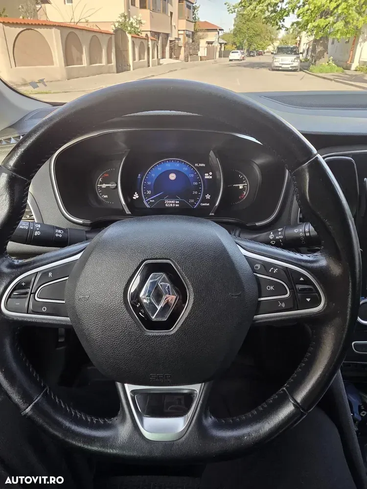 Renault Mégane IV Energy dCi Intens — imagine 5