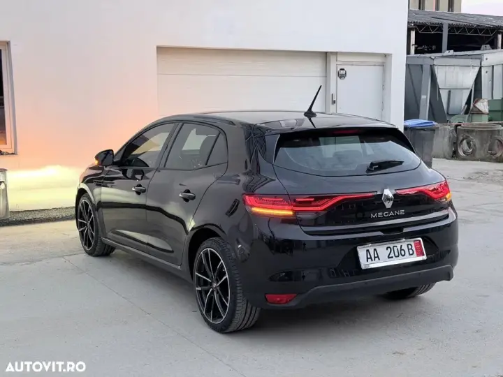Renault Mégane IV TCe GPF EDC Intens