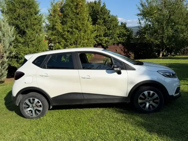 Renault Captur TCe Life