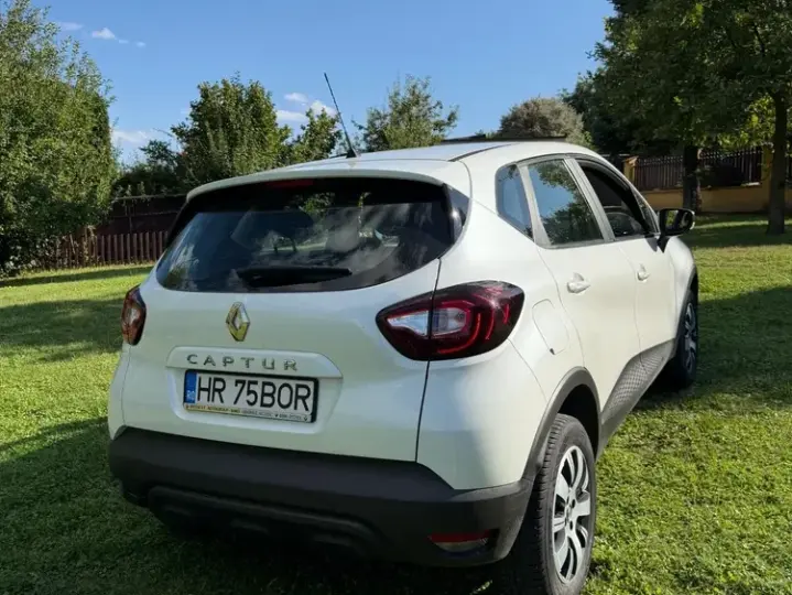 Renault Captur TCe Life