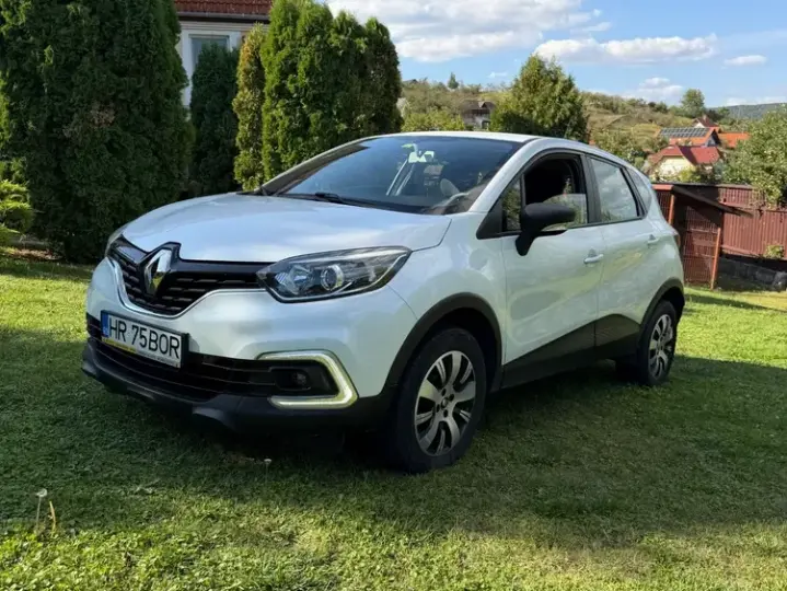 Renault Captur TCe Life