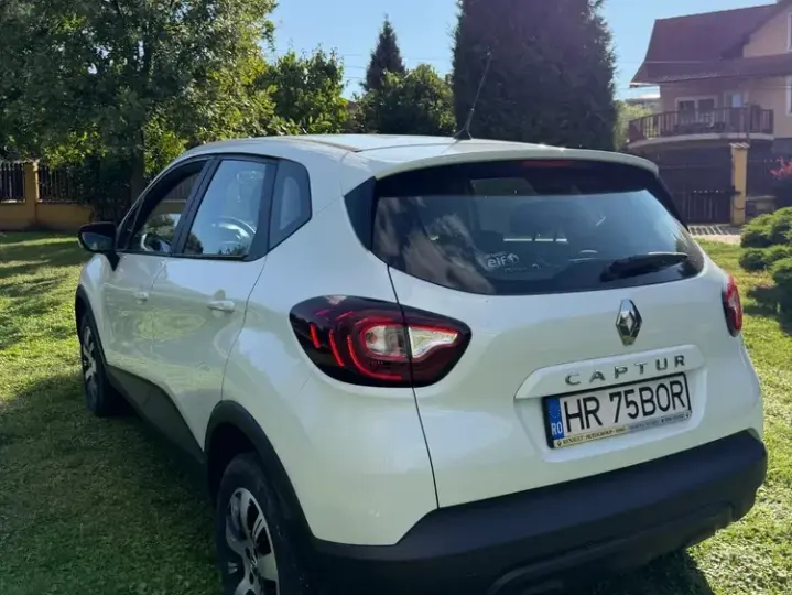 Renault Captur TCe Life