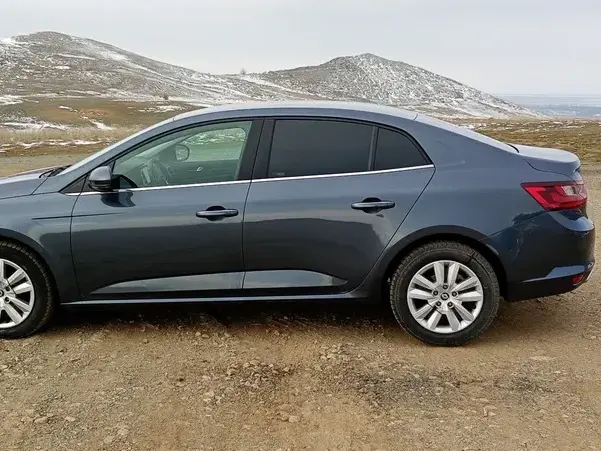 Renault Mégane IV TCe 140 EDC GPF Equilibre