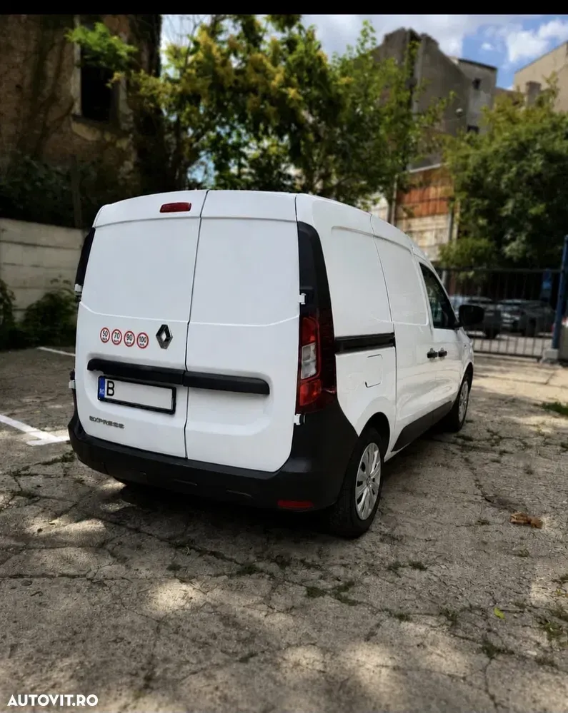 Renault Express — imagine 5