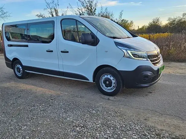 Renault Trafic 2.0 Blue dCi 120 Combi L2H1 8+1 locuri Authentique