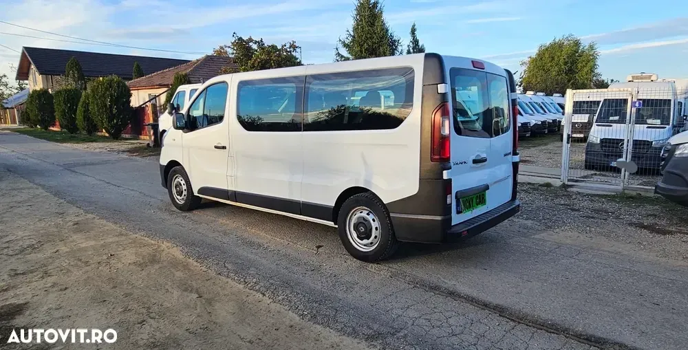 Renault Trafic 2.0 Blue dCi 120 Combi L2H1 8+1 locuri Authentique — imagine 6