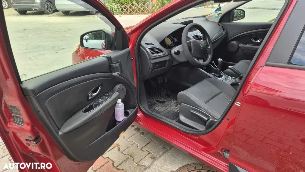 Renault Mégane III 1.5 dCi Eco2 Expression — imagine 3