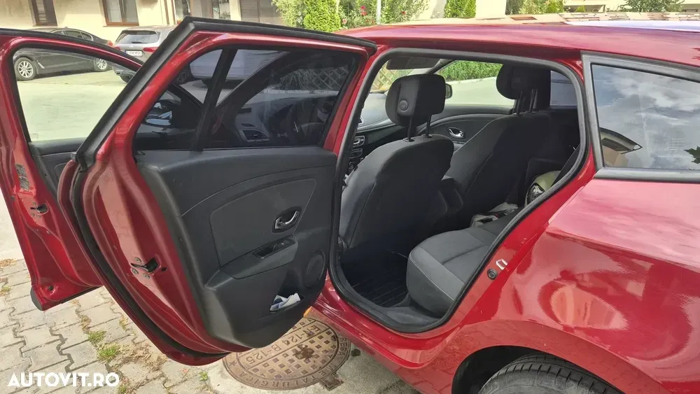 Renault Mégane III 1.5 dCi Eco2 Expression — imagine 4