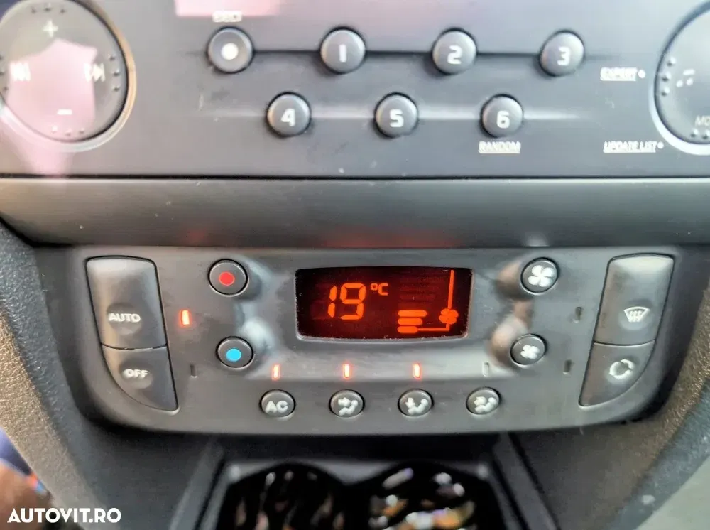 Renault Symbol 1.4 16V Privilege — imagine 4