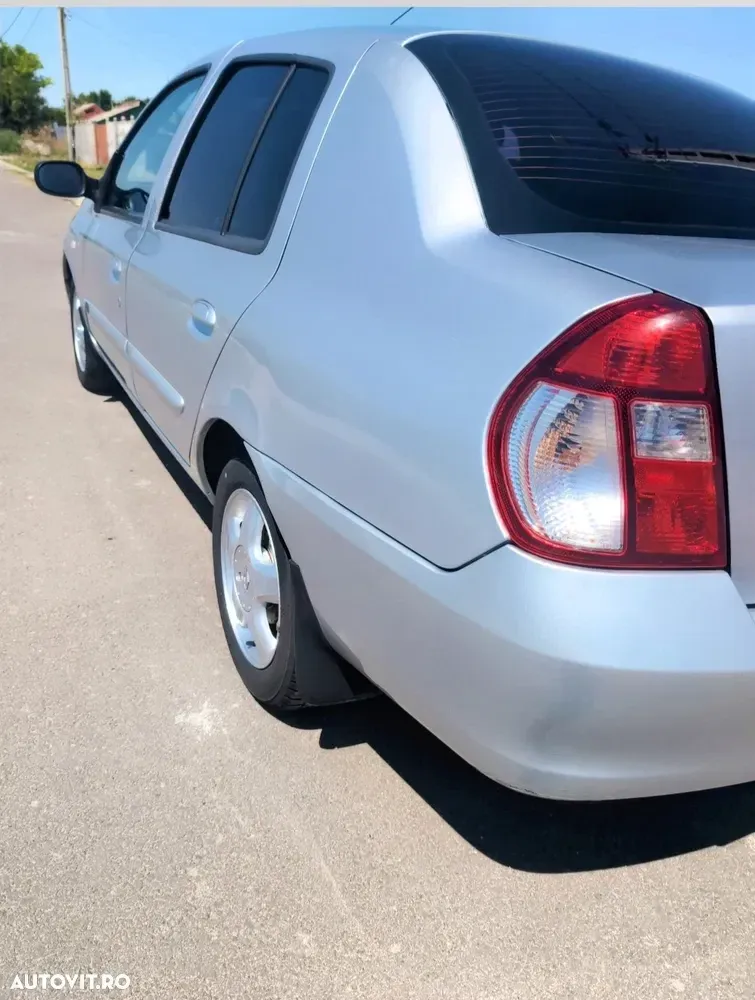 Renault Symbol 1.4 16V Privilege — imagine 2