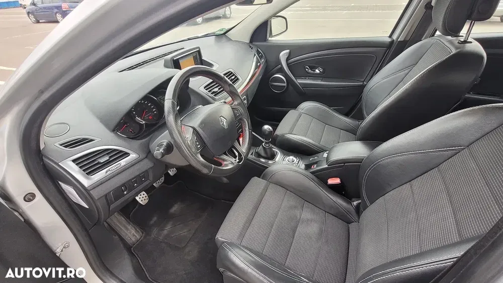 Renault Mégane III 1.5 dCi Eco2 Expression — imagine 4