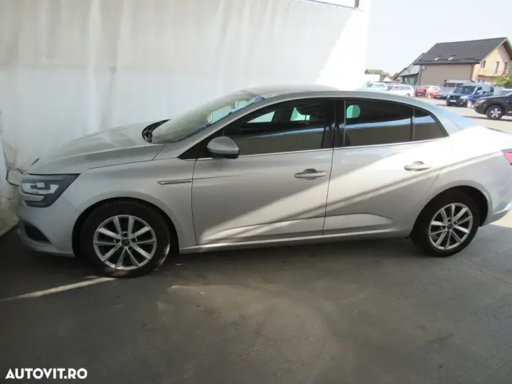 Renault Mégane IV Blue dCi 116 EDC Intens