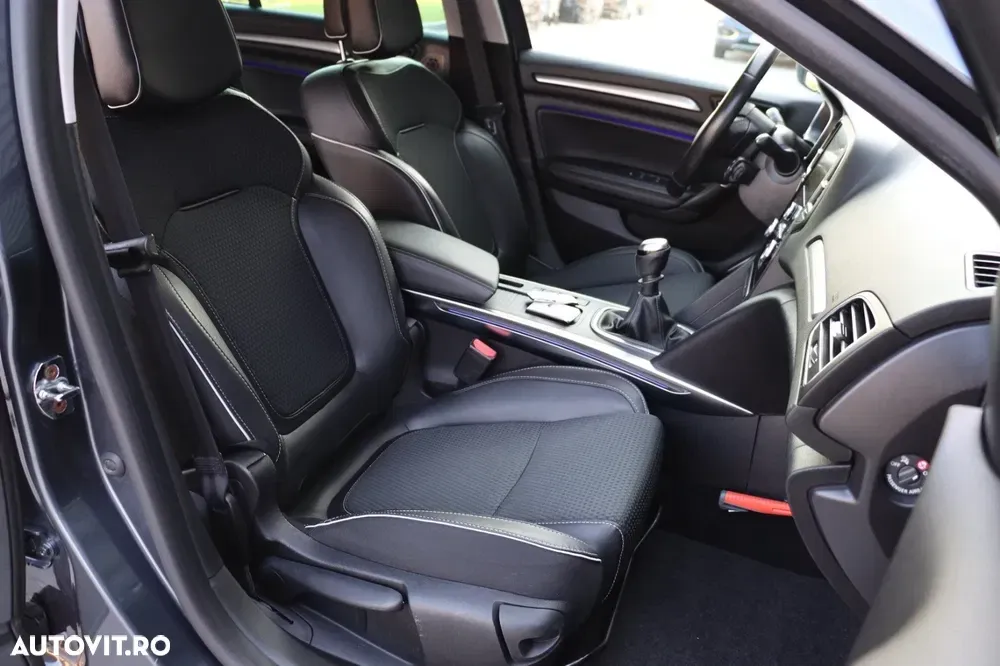 Renault Mégane IV TCe 140 GPF BOSE EDITION — imagine 6