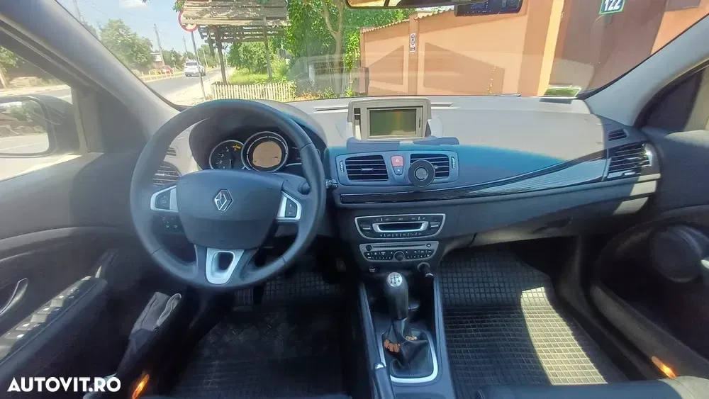 Renault Mégane III dCi 90 FAP Paris — imagine 6