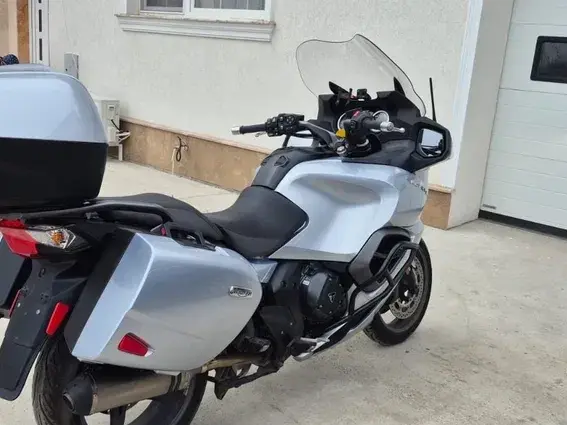 Triumph Trophy SE