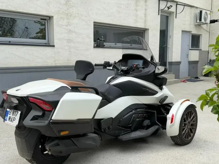Can-Am Spyder