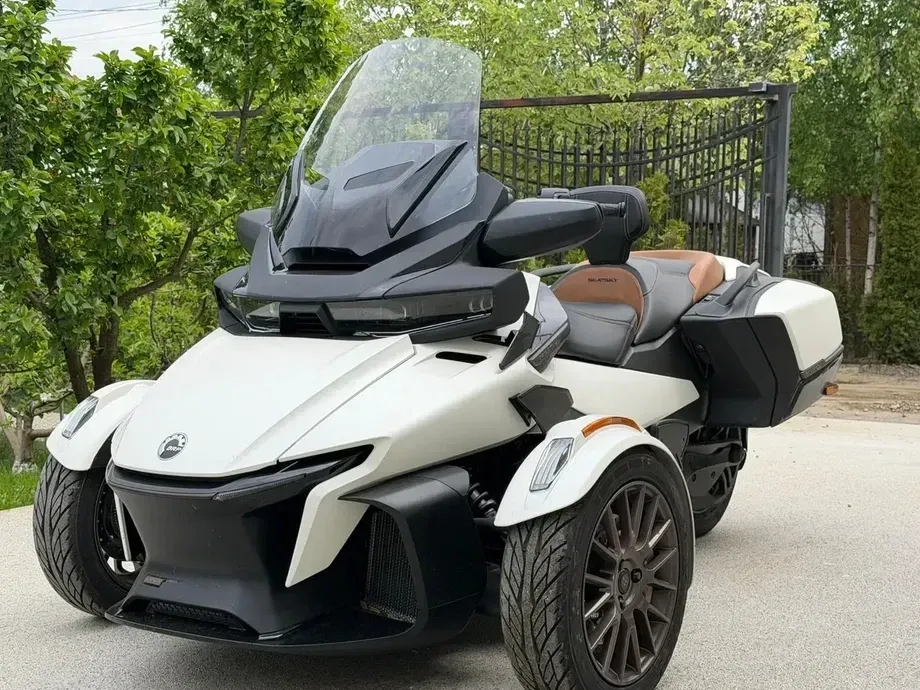 Can-Am Spyder — imagine 3