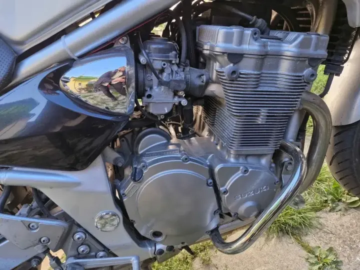 Suzuki GSR 600S