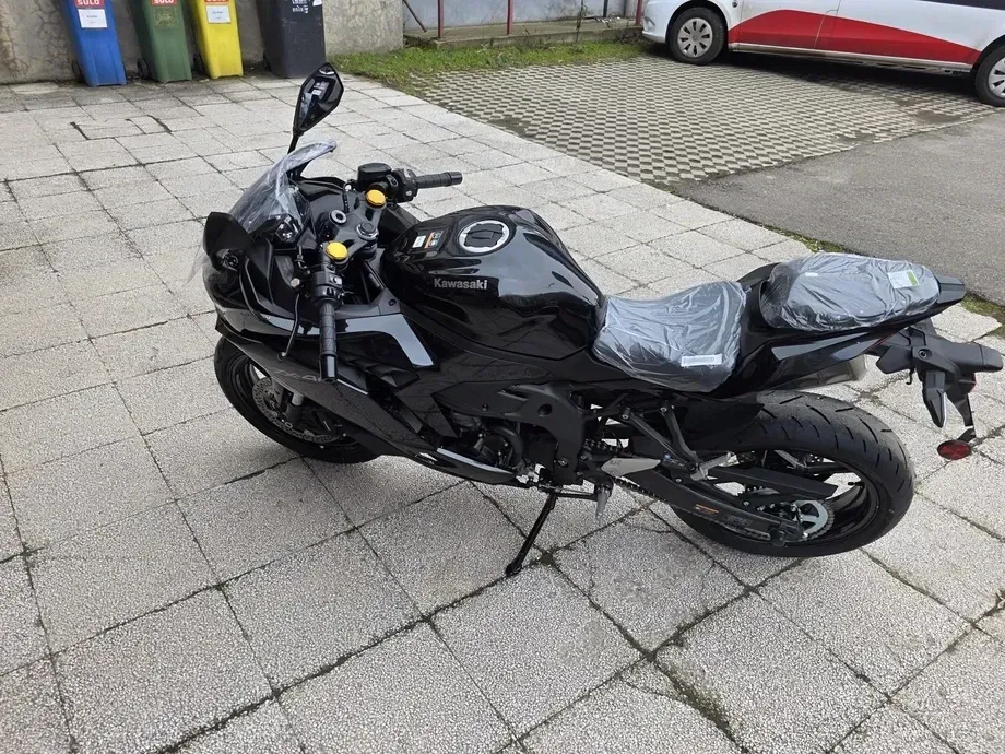 Kawasaki Ninja ZX-4R — imagine 5