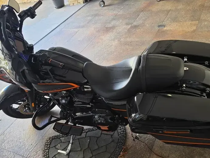Harley-Davidson S Street Glide Special