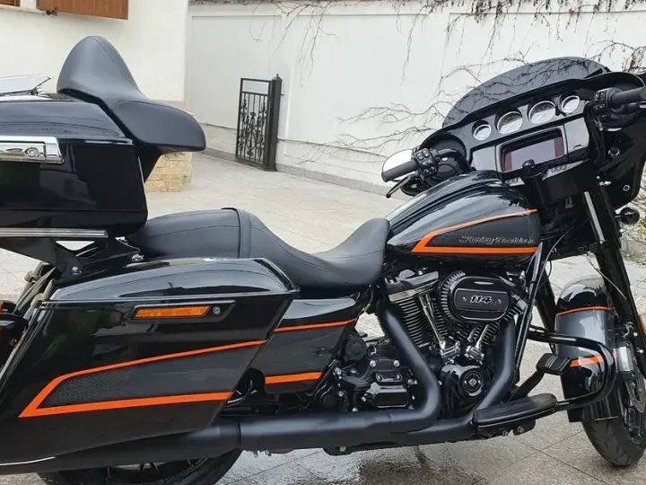 Harley-Davidson S Street Glide Special
