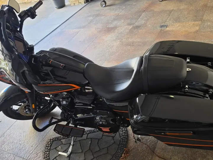 Harley-Davidson S Street Glide Special