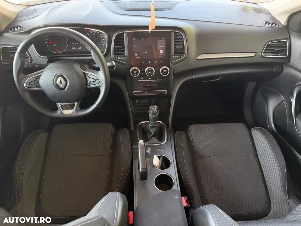 Renault Mégane IV TCe 140 GPF BUSINESS EDITION — imagine 4