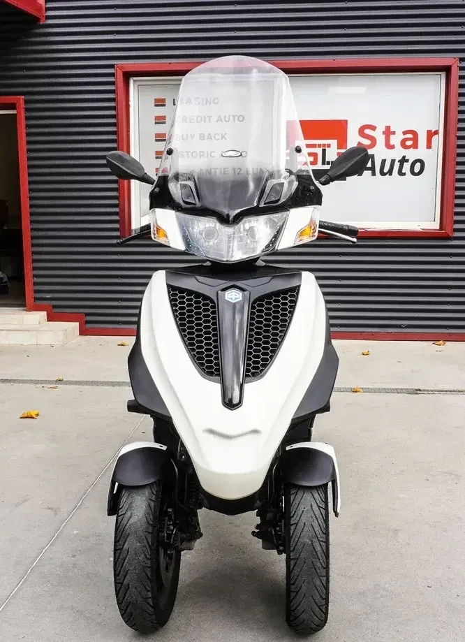 Piaggio MP3 300 Sport — imagine 2
