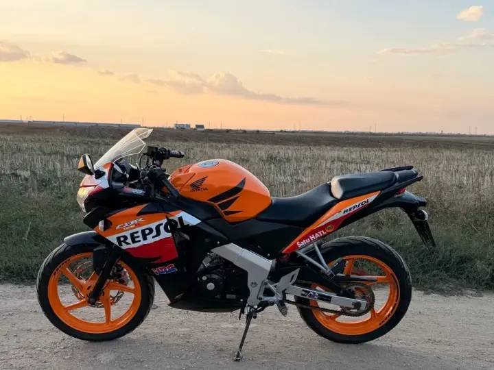 Honda CBR 125R