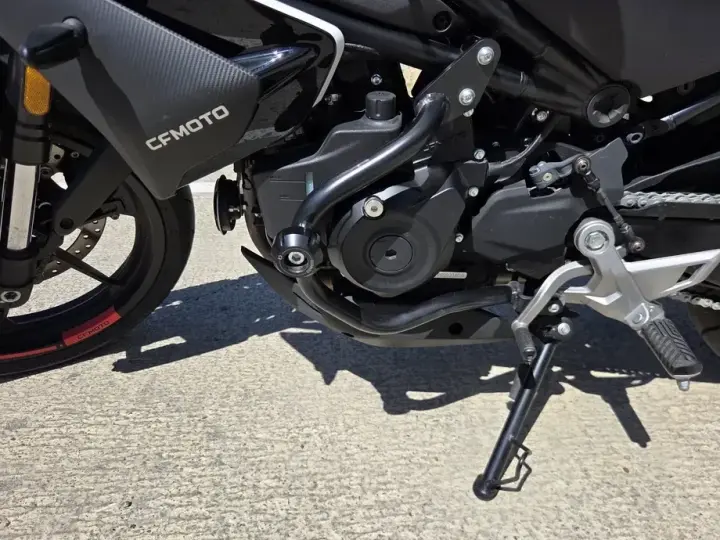 CF Moto 450 SR ABS