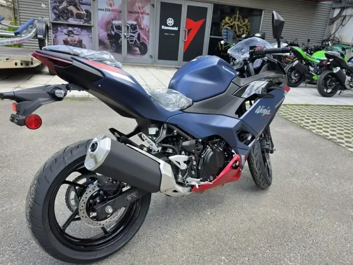 Kawasaki Ninja 500 SE