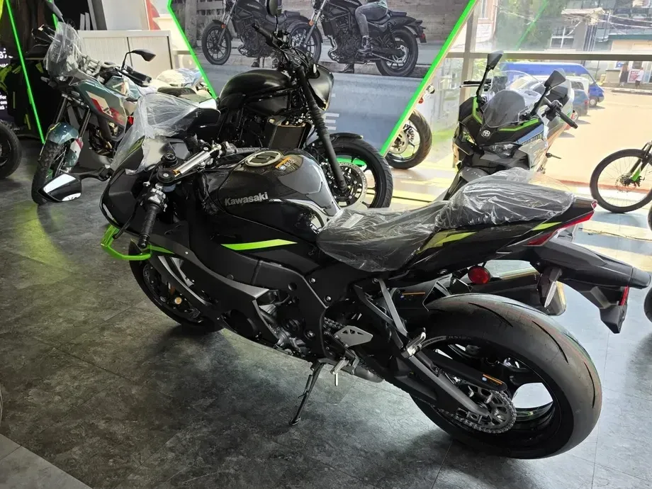 Kawasaki Ninja ZX-10R — imagine 4