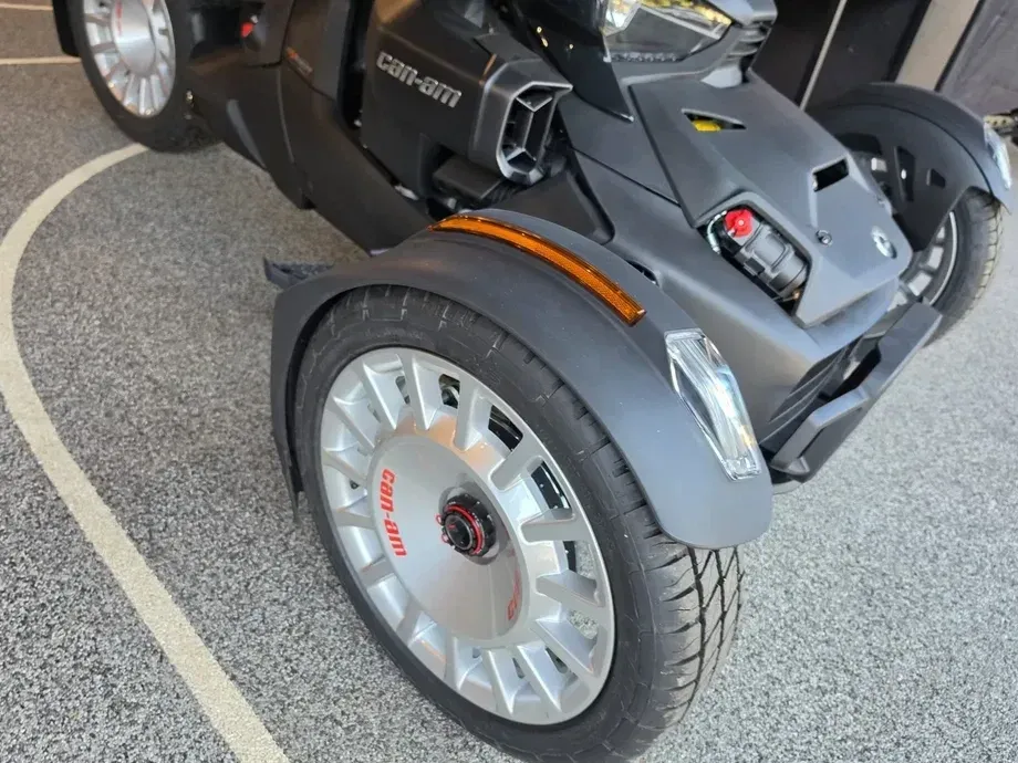 Can-Am Ryker 900 — imagine 3