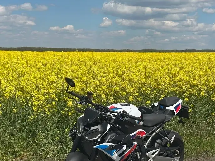 BMW M 1000 R