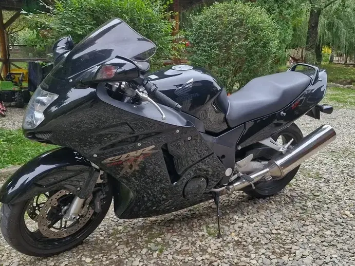 Honda CBR 1100XX Super Blackbird