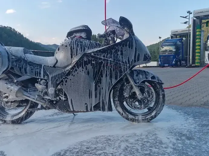 Honda CBR 1100XX Super Blackbird