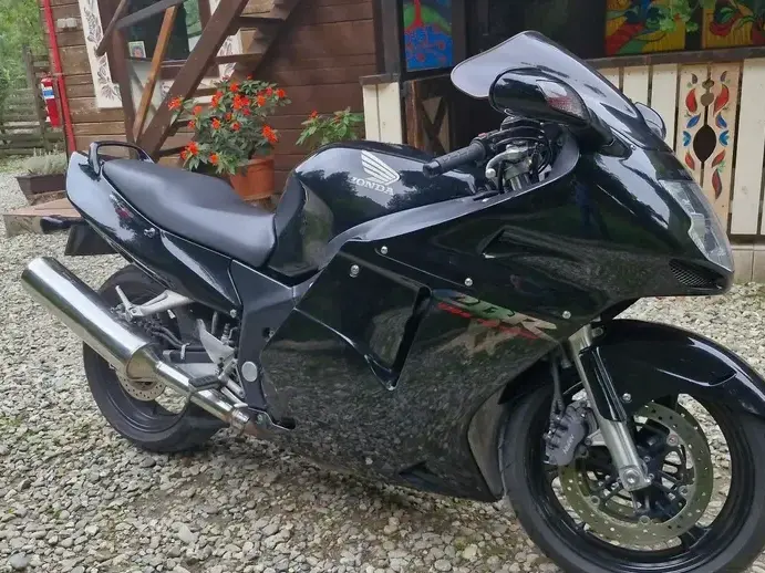 Honda CBR 1100XX Super Blackbird