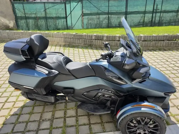 Can-Am Spyder