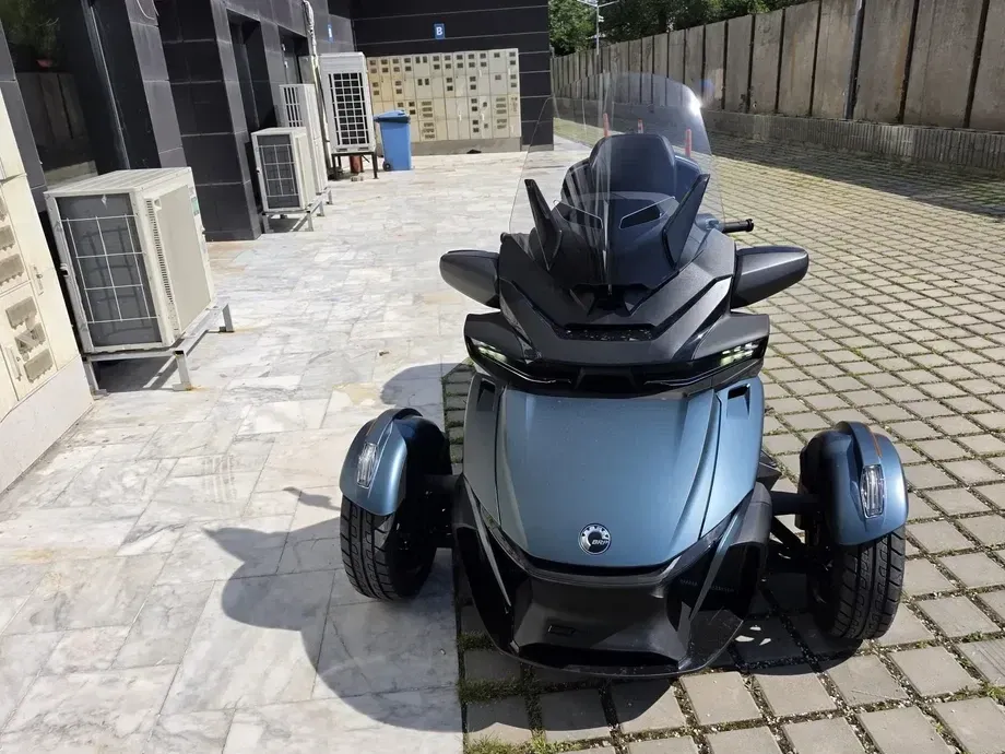 Can-Am Spyder — imagine 5