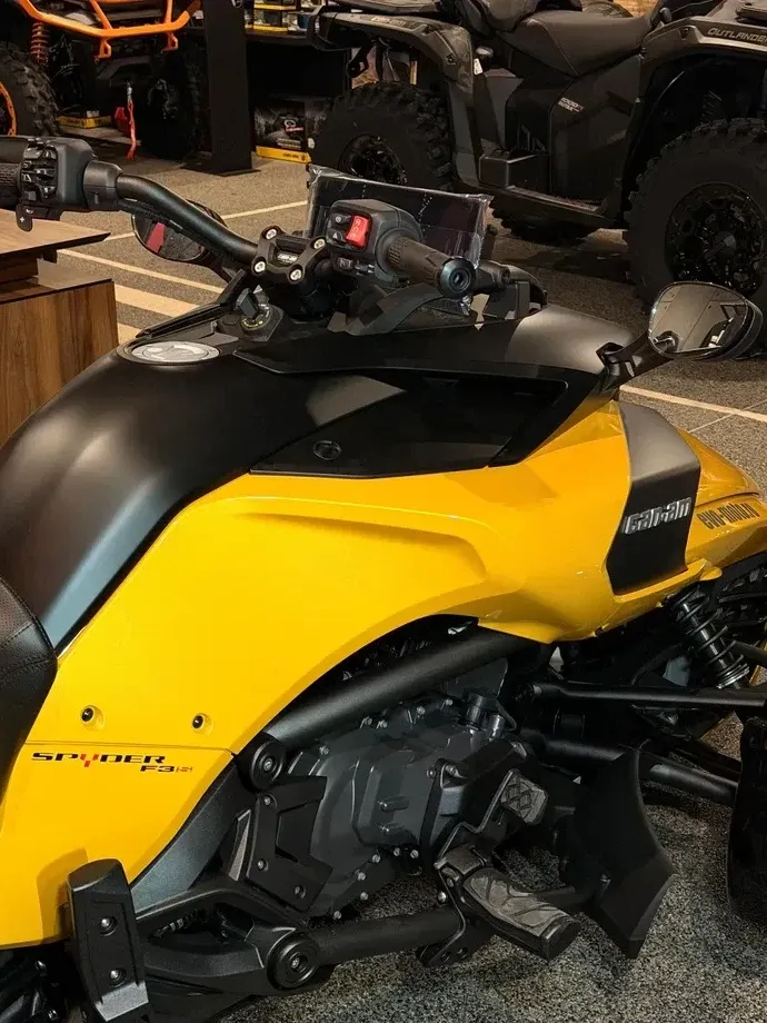 Can-Am Spyder — imagine 2