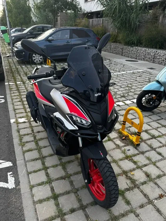 Aprilia SR GT — imagine 5