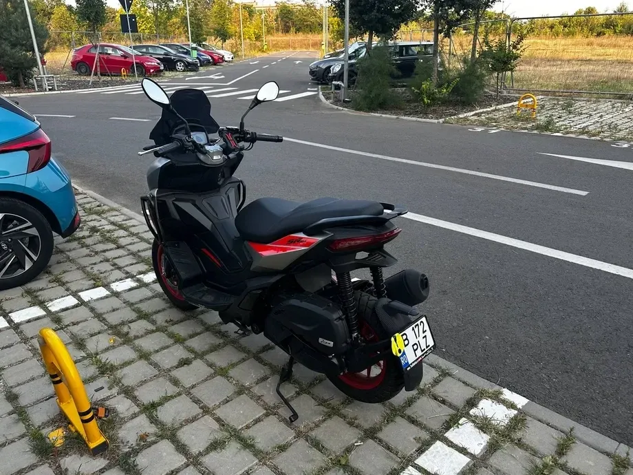 Aprilia SR GT — imagine 3