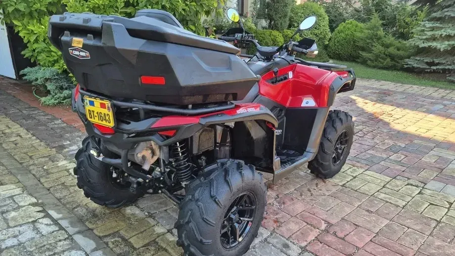 Can-Am Outlander Max — imagine 6