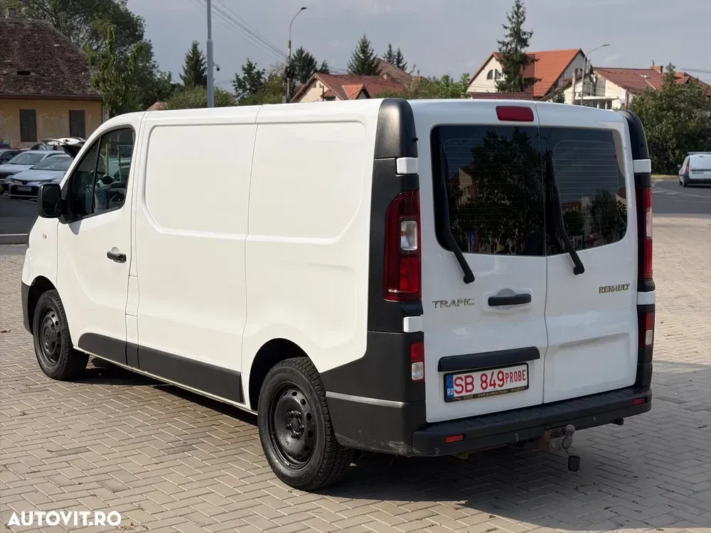 Renault Trafic — imagine 5