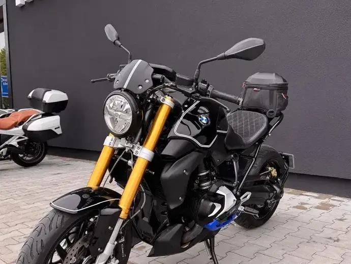 BMW R1250R