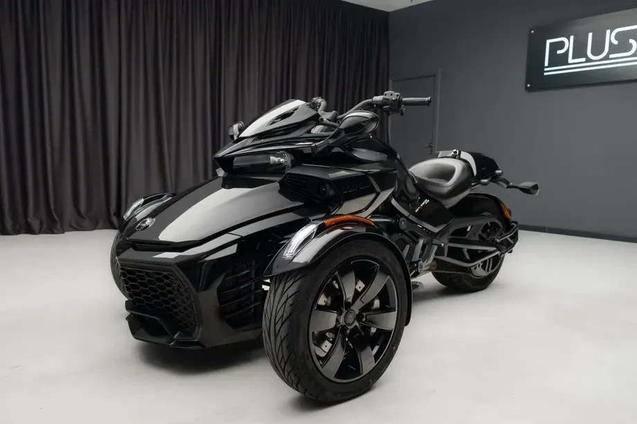Can-Am Spyder — imagine 3