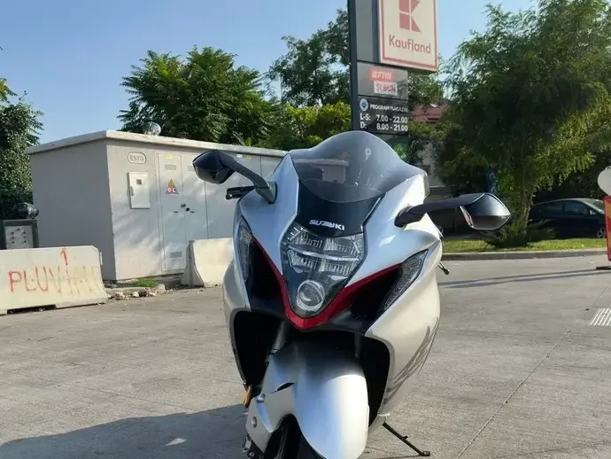 Suzuki GSX 1300R Hayabusa