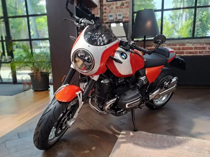 BMW R nineT